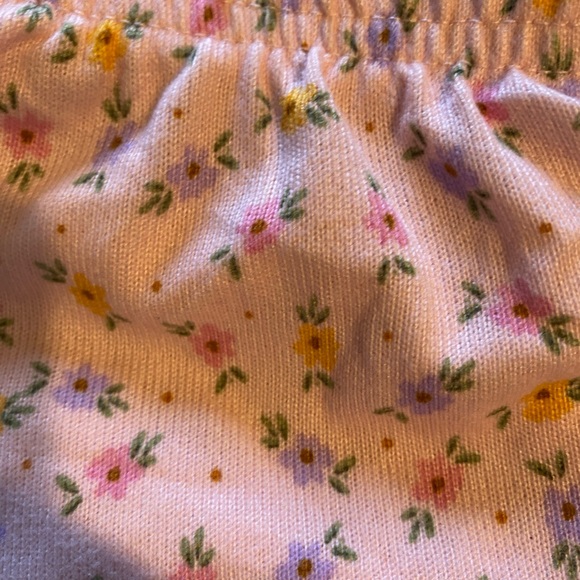 Colorful Patterned Shorts Set - Picture 2 of 5